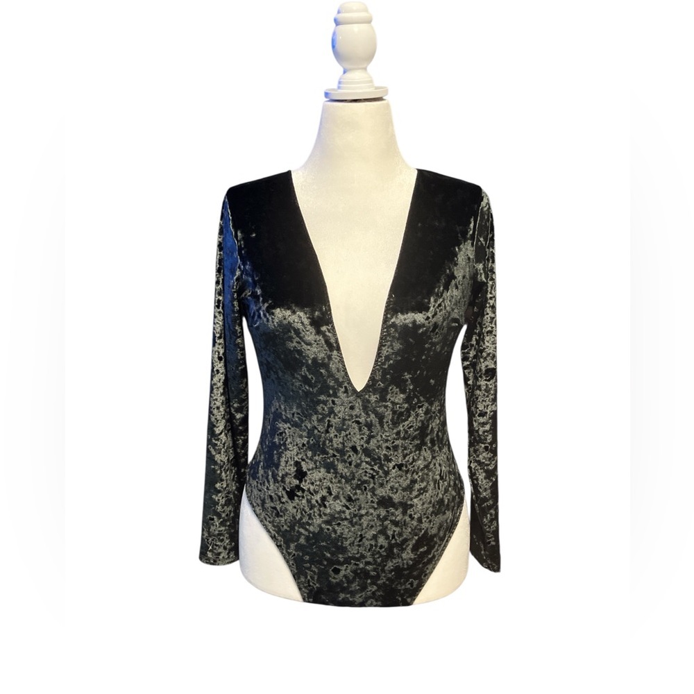 Victoria’s Secret Balletcore Siren Black Crushed Velvet Bodysuit M/L NWOT - Picture 3 of 3